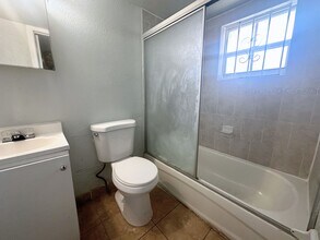 400 Opa-Locka Blvd in North Miami, FL - Building Photo - Building Photo
