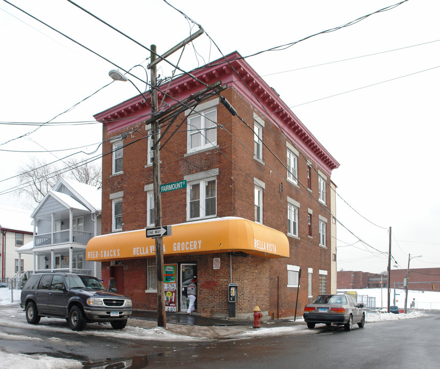 57-59 Fairmount St in Hartford, CT - Building Photo