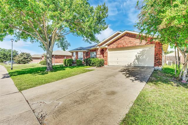 7601 Northpoint Dr in Rowlett, TX - Foto de edificio - Building Photo