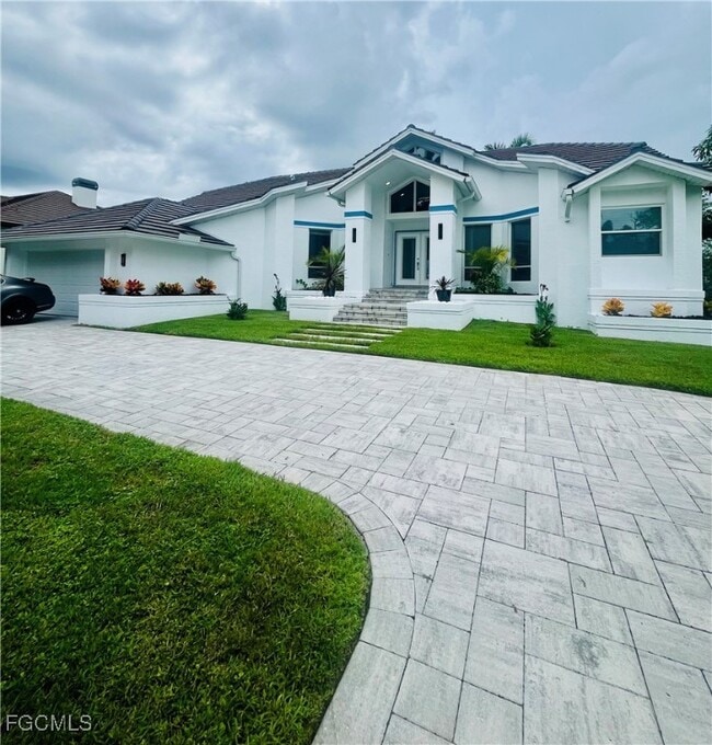 5030 Harborage Dr in Ft. Myers, FL - Building Photo - Building Photo