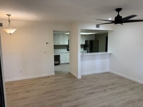 4203 N River Grove Cir, Unit 101 in Tucson, AZ - Foto de edificio - Building Photo