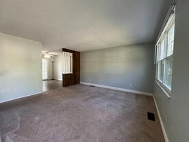 1413 Cardwell Square S in Columbus, OH - Building Photo