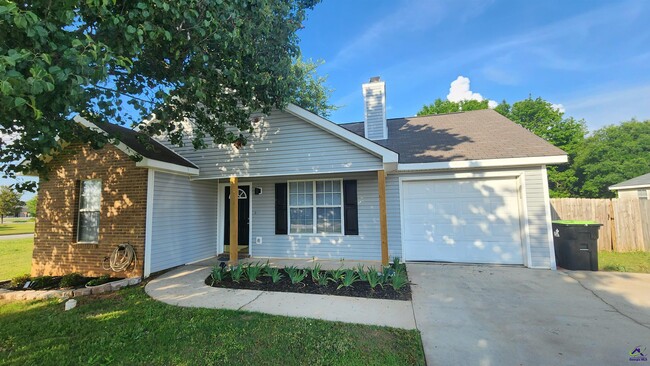 property at 125 Georgetown Blvd
