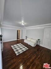 2932 1/2 Normandie Ave in Los Angeles, CA - Building Photo - Building Photo
