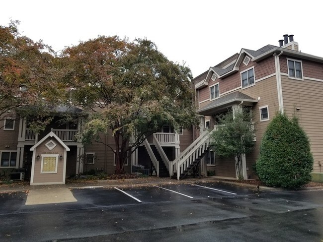 333 Circle Ave-Unit -K in Charlotte, NC - Building Photo - Building Photo