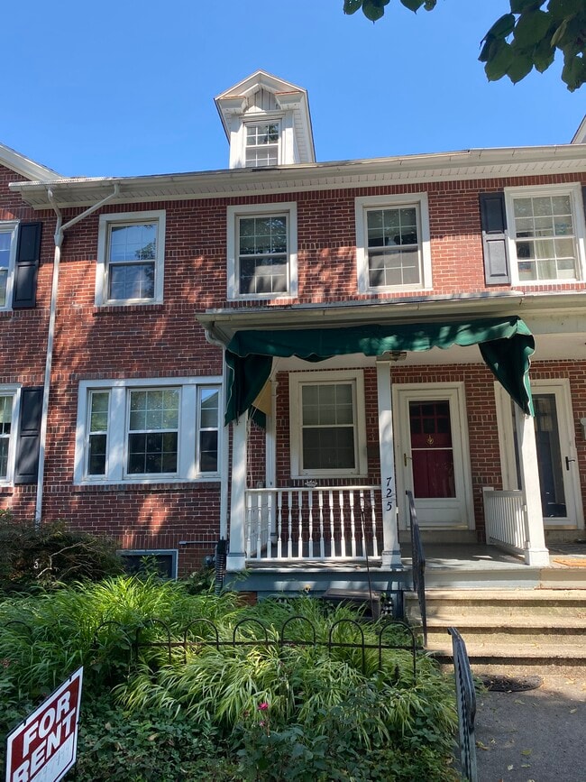 property at 725 Wayne Ave