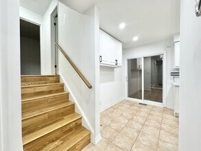 14 Harbour Heights Ln in St Catharines, ON - Building Photo - Building Photo