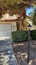 4801 Fiesta Lakes St in Las Vegas, NV - Foto de edificio - Building Photo