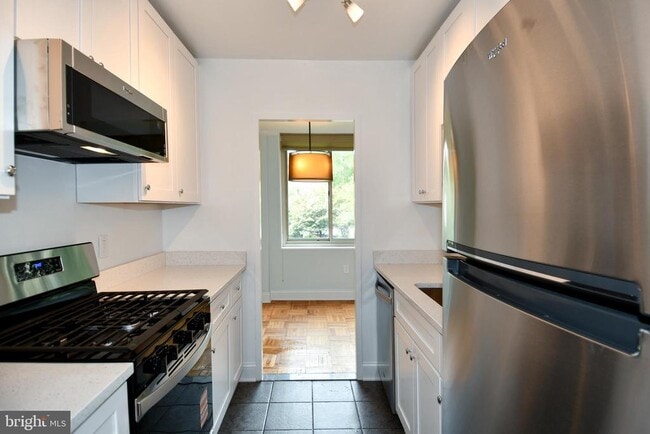 4000 Tunlaw Rd NW in Washington, DC - Building Photo - Building Photo