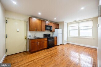4706 Chestnut St in Philadelphia, PA - Building Photo - Building Photo