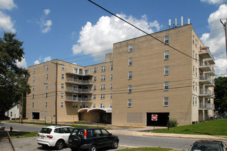 Brentwood Towers in Vineland, NJ - Building Photo - Building Photo