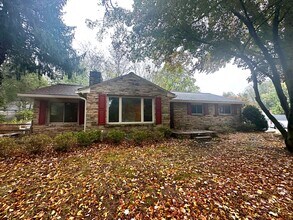 1 High Acres Dr in Trenton, NJ - Foto de edificio - Building Photo