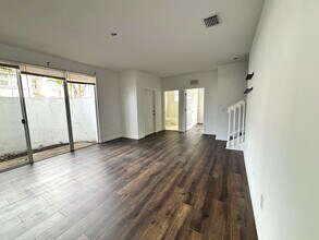 15503 SW 40th St in Miramar, FL - Building Photo - Building Photo