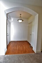 1009 S Gate Cir in Carl Junction, MO - Building Photo - Building Photo