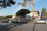 Bay Street Garden Apartments in Santa Monica, CA - Foto de edificio - Building Photo