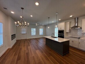 194 Summit Ave SE in Marietta, GA - Foto de edificio - Building Photo