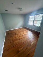 104 Luttgen Pl, Unit 4 in Linden, NJ - Foto de edificio - Building Photo