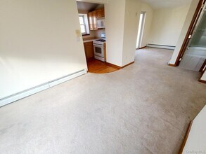 67-08 Exeter St, Unit 3 in Queens, NY - Building Photo - Building Photo