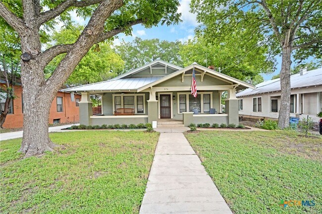 property at 576 W Coll St