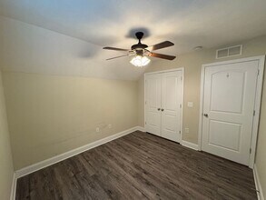 1517 Kenton St in Bowling Green, KY - Building Photo - Building Photo