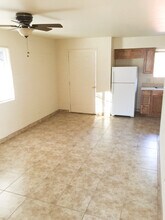 196 N Santa Rita Ave, Unit 196 in Tucson, AZ - Building Photo - Building Photo
