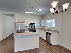 388 E Atlas Cedar Pl in Sahuarita, AZ - Foto de edificio - Building Photo