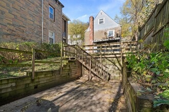 807 Benwood Ave in Mckees Rocks, PA - Building Photo - Building Photo