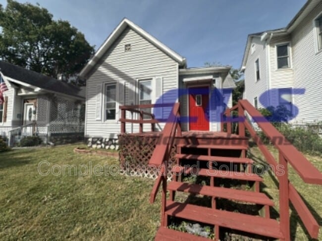 1009 S 8th St in Terre Haute, IN - Foto de edificio - Building Photo