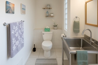 5336 Winthrop St in San Diego, CA - Building Photo - Building Photo