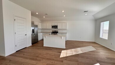 16201 Harvester Dr in Piedmont, OK - Building Photo - Building Photo