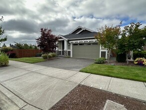 9109 Schmitz Ct SE in Lacey, WA - Building Photo - Building Photo