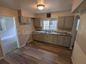413 Niagara Rd in Vermilion, OH - Foto de edificio - Building Photo