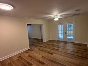 2031 Charter Oaks Dr in Clearwater, FL - Building Photo - Building Photo