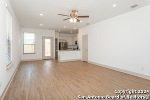 7607 Gramercy Wy in San Antonio, TX - Building Photo - Building Photo