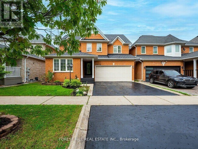 1575 Samuelson Cir in Mississauga, ON - Building Photo - Building Photo