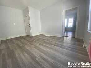 23 Pratt St, Unit 1 in Boston, MA - Building Photo - Building Photo