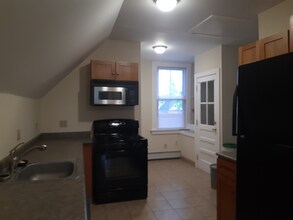 535 3rd Ave in West Haven, CT - Building Photo - Building Photo