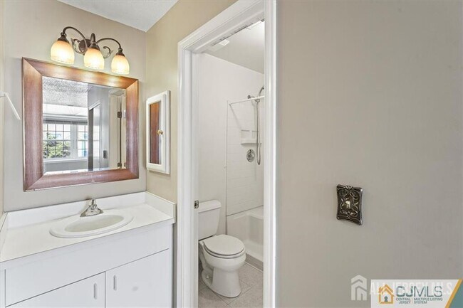 834 Edpas Rd in New Brunswick, NJ - Building Photo - Building Photo