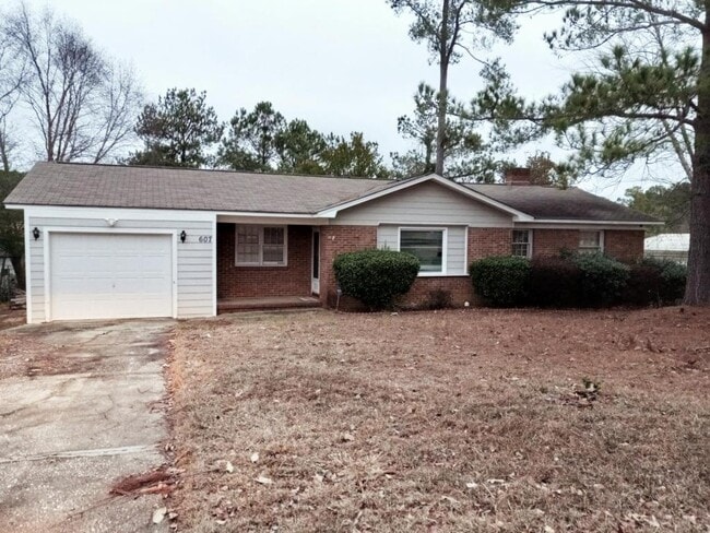 607 Dandridge Dr