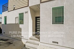 1342 N Kenmore Ave in Los Angeles, CA - Building Photo