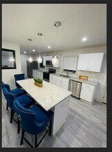 2388 Rockbridge Rd SW in Stone Mountain, GA - Building Photo - Building Photo