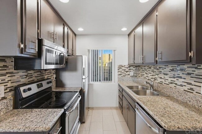 2266 Grand Ave, Unit 25 in San Diego, CA - Foto de edificio - Building Photo