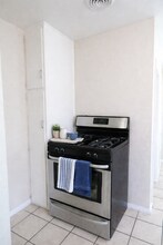 2918-2922 Pacific Ave in Long Beach, CA - Building Photo - Building Photo