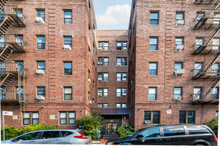 40-37 77th St in Elmhurst, NY - Foto de edificio - Primary Photo