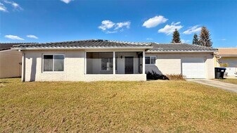5523 Westbrook Dr in Orlando, FL - Building Photo