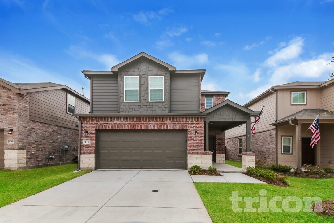 2411 Carlow Ln in Princeton, TX - Building Photo