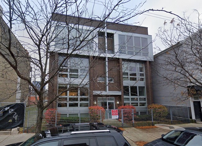 property at 1324 W Grand Ave