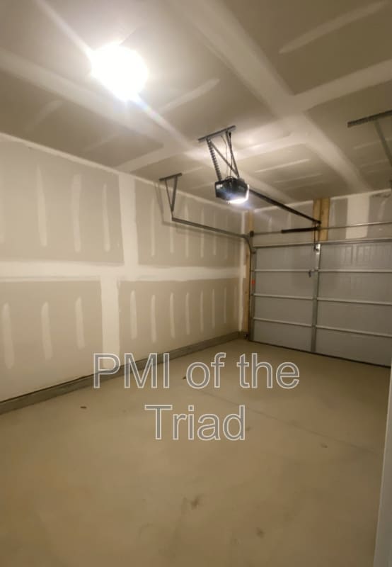 4003 Beckton Trl in Jamestown, NC - Building Photo - Building Photo