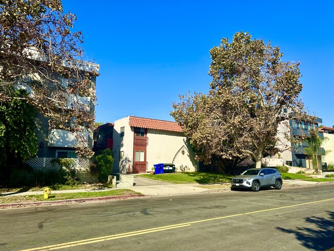 4325 Dixie Canyon Ave, Unit 1