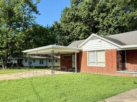 123 Melrose St in Jonesboro, AR - Building Photo